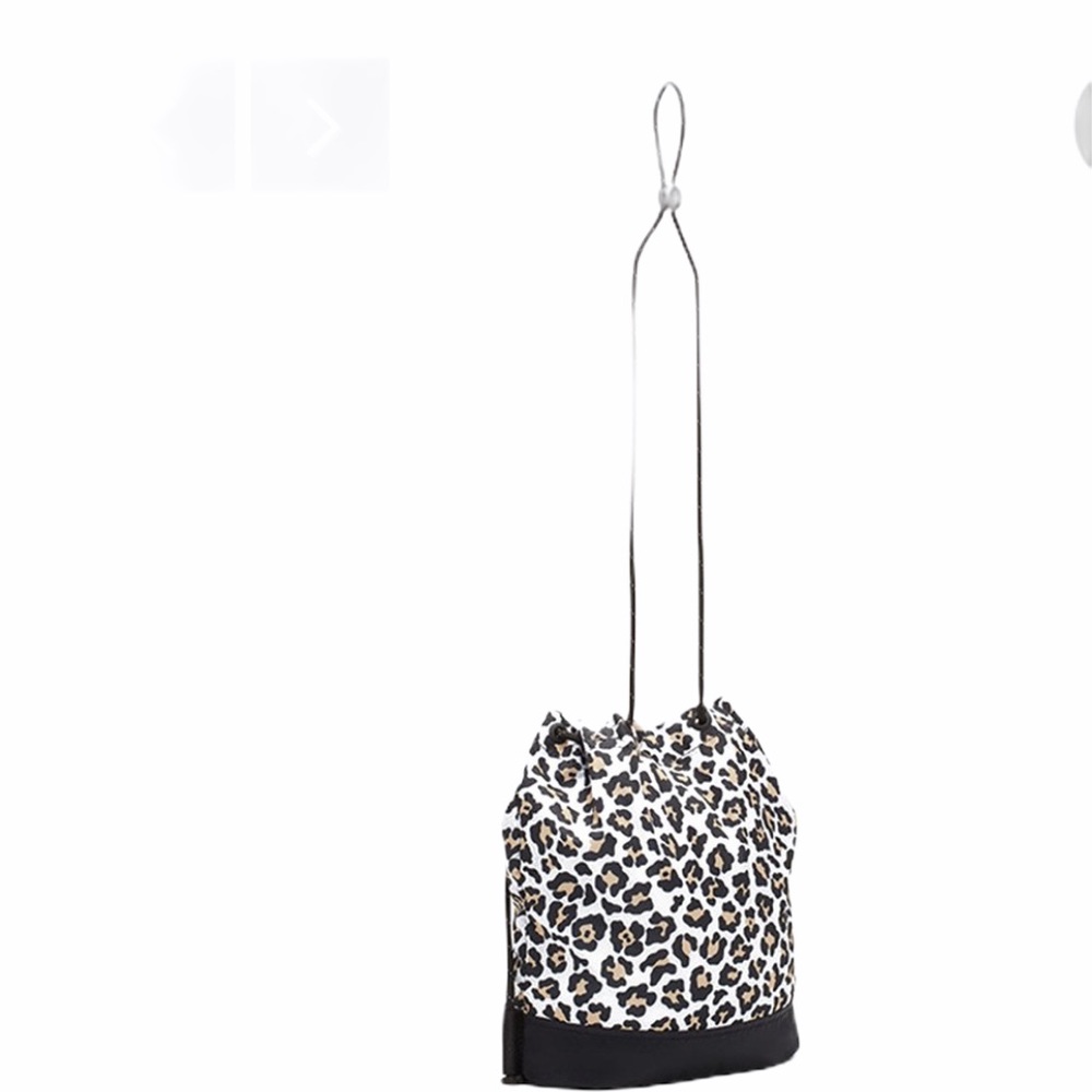 Converse Novelty Bucket Bag Leopard 🐆 Black Tan - Picture 3 of 12